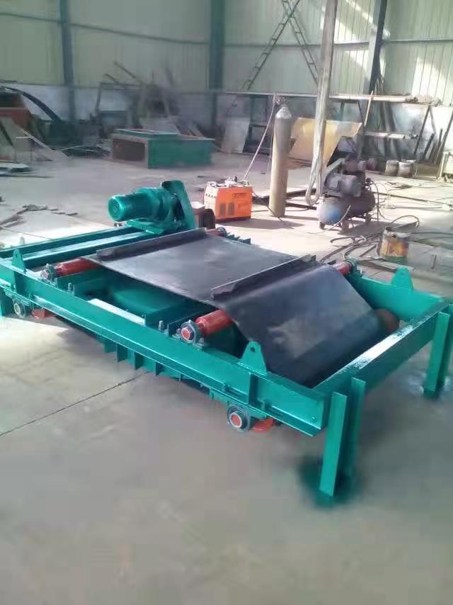 兩臺自卸式除鐵器交替運行的工作流程簡介